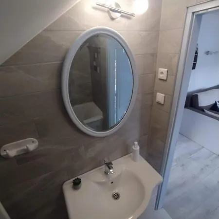 Nyarfa Vendeghaz Apartment